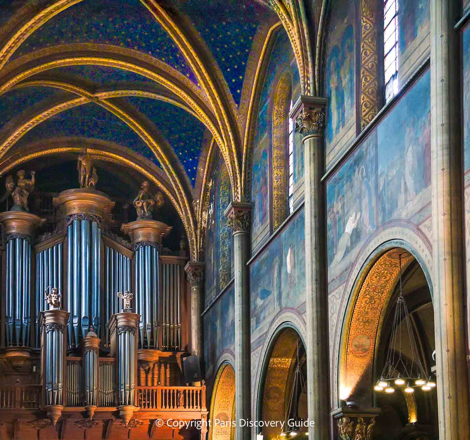 The magnificent pipe organ at Église Saint-Germain-des-Prés The magnificent pipe organ at Église Saint-Germain-des-Prés