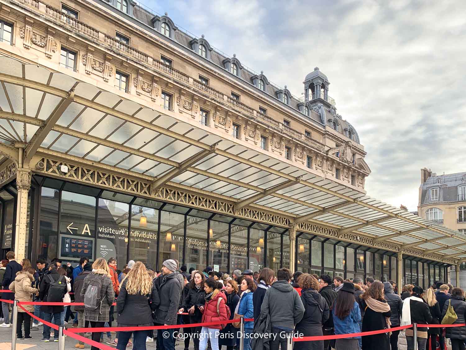 Ticket line at Musée d'Orsay in December