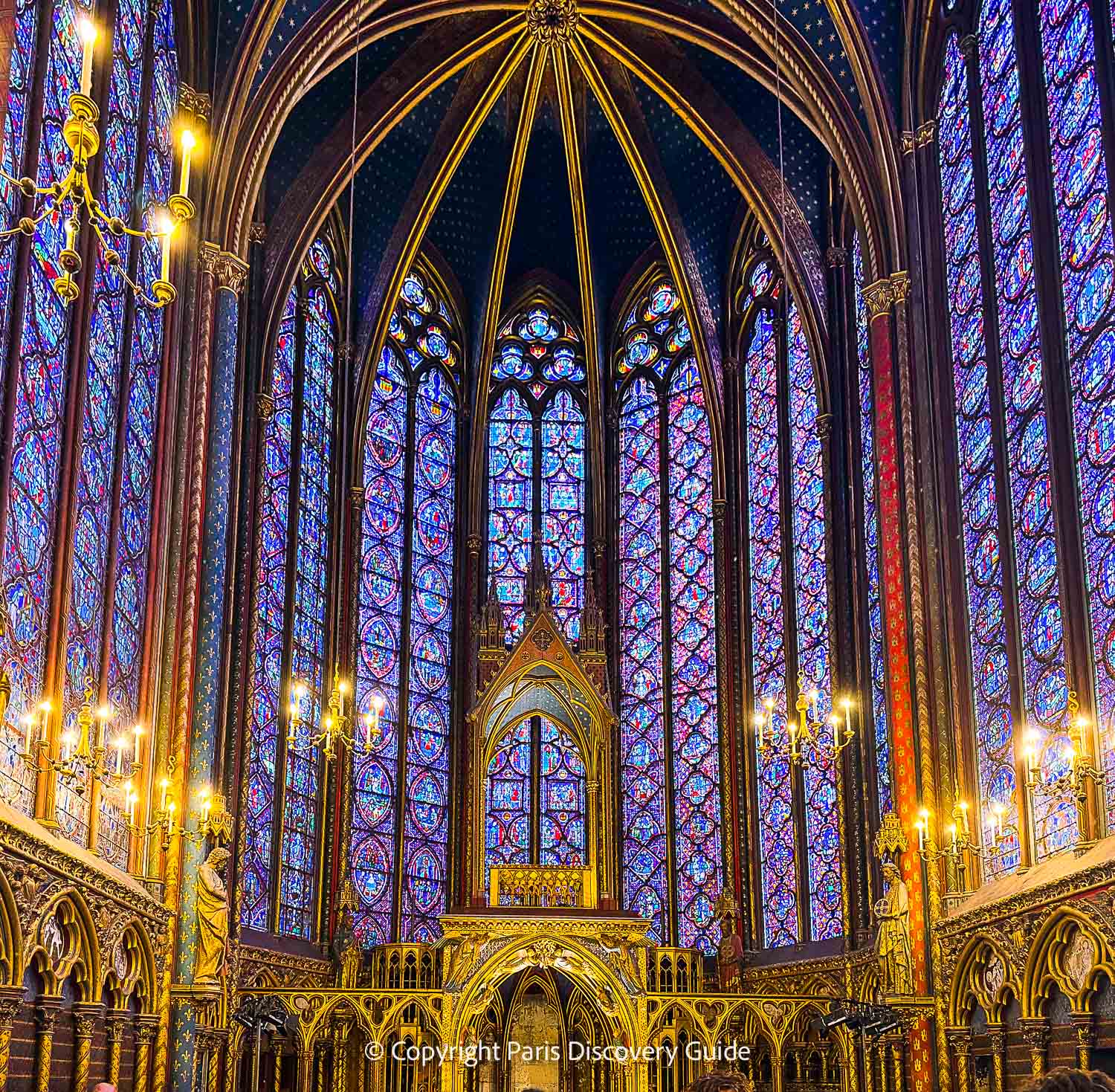 Breath-taking stained glass at Sainte-Chapelle Breath-taking stained glass at Sainte-Chapelle
