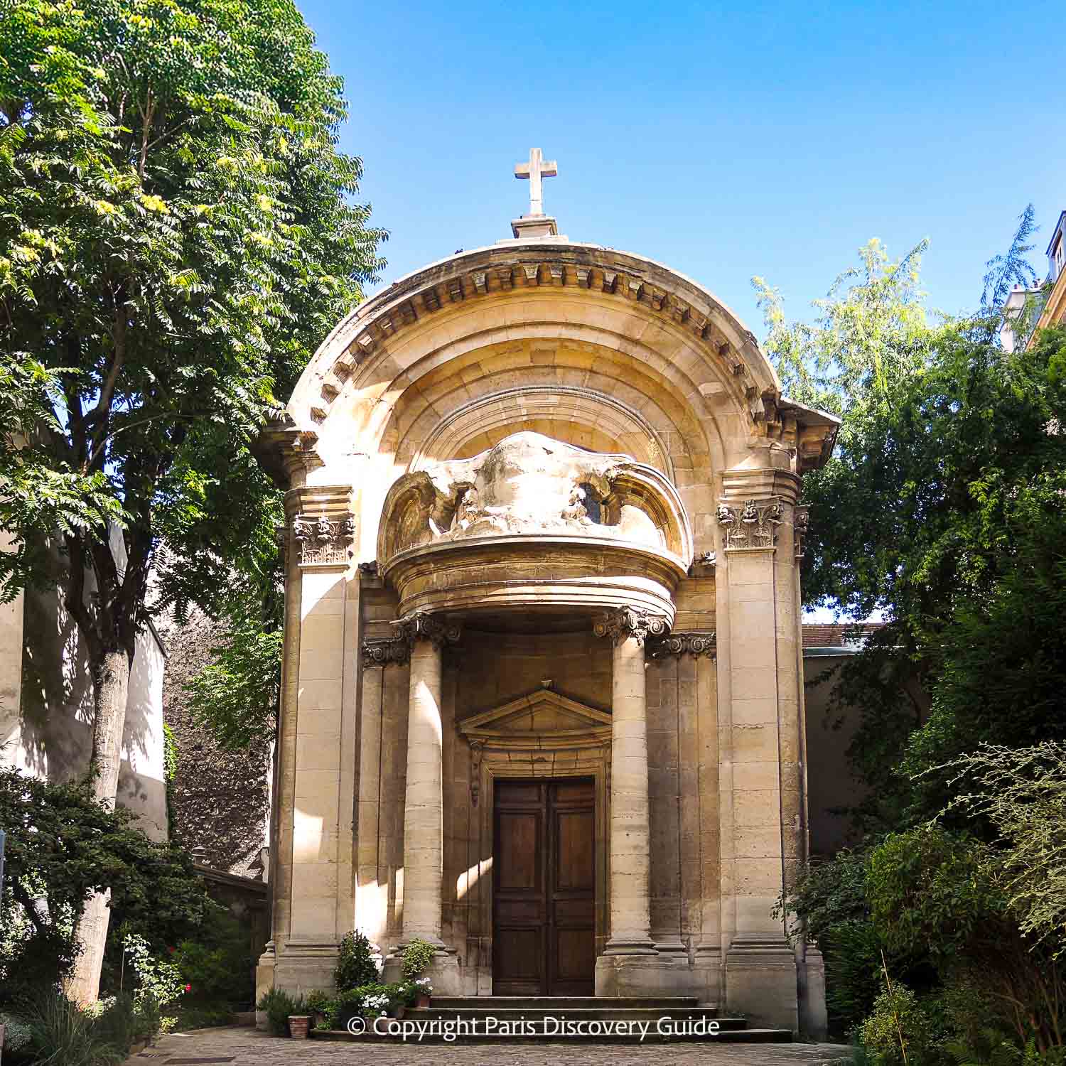 Corinthian columns grace the front of the Church of Saint Ephrem in the Latin Quarter Corinthian columns grace the front of the Church of Saint Ephrem in the Latin Quarter
