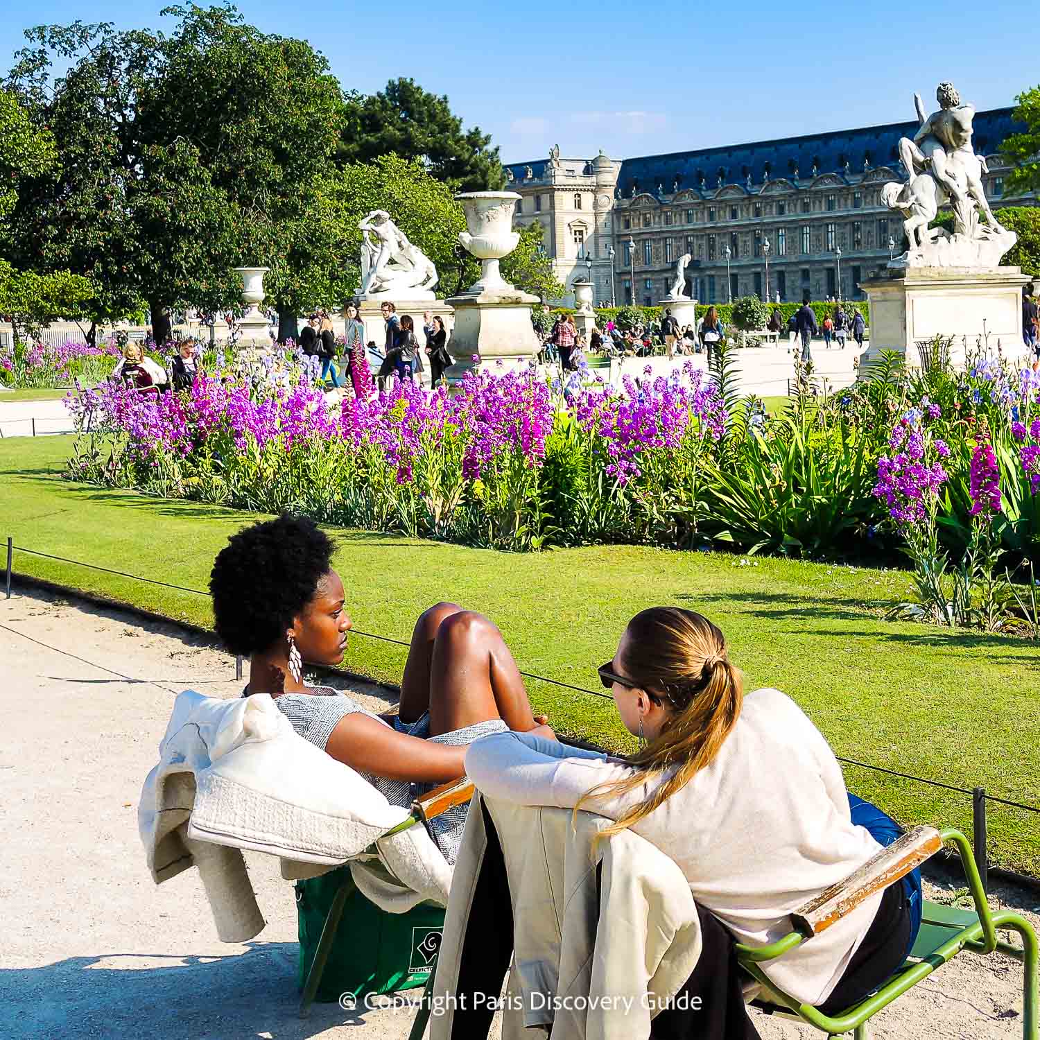 Paris's 1st arrondissement - Soaking up sun in the Jardin des Tuileries