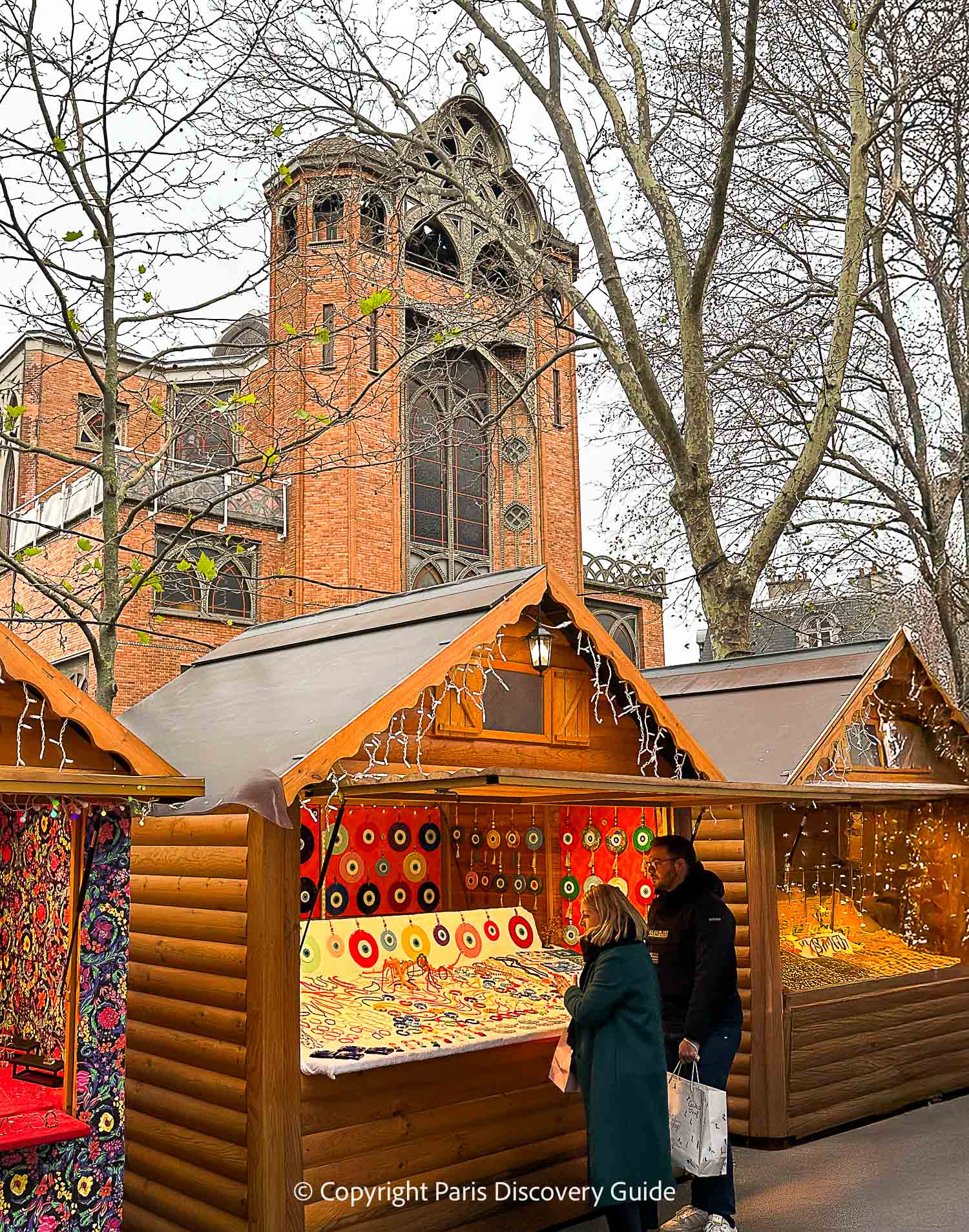 Champagne bar at the Abbesses Christmas Market Champagne bar at the Abbesses Christmas Market