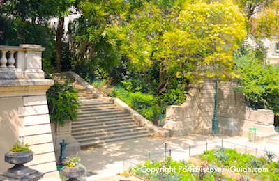 Rue Linne entrance to Arenes de Lutece in Paris