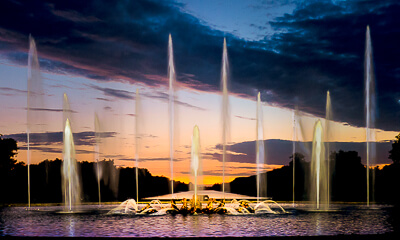 Fireworks Show at Versailles Gardens - photo credit Yann Caradec Fireworks Show at Versailles Gardens - photo credit Yann Caradec