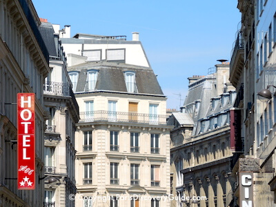 Quiet Paris street in the 8th arrondissement near Chapelle Expiatoire