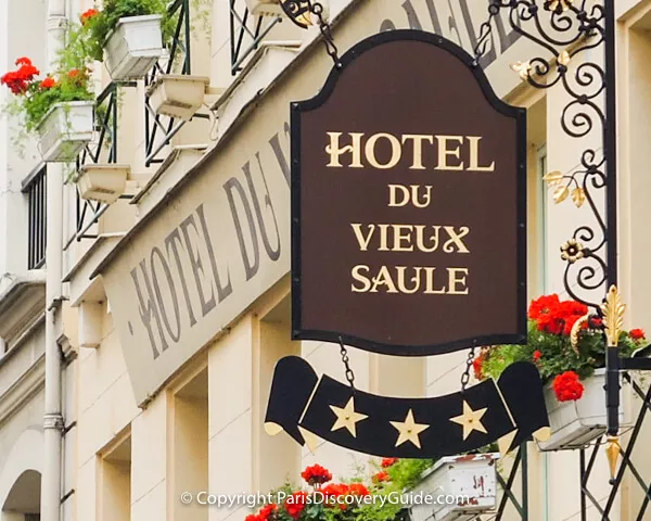Paris hotel sign - Marais
