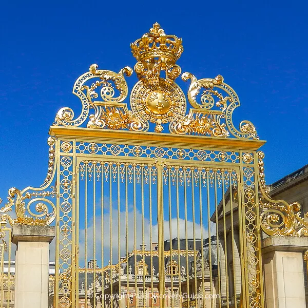 Versailles - entrance gate