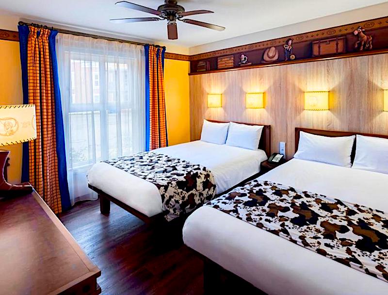 Western-themed guest room at Disney Hotel Cheyenne near Disneyland Paris Western-themed guest room at Disney Hotel Cheyenne near Disneyland Paris