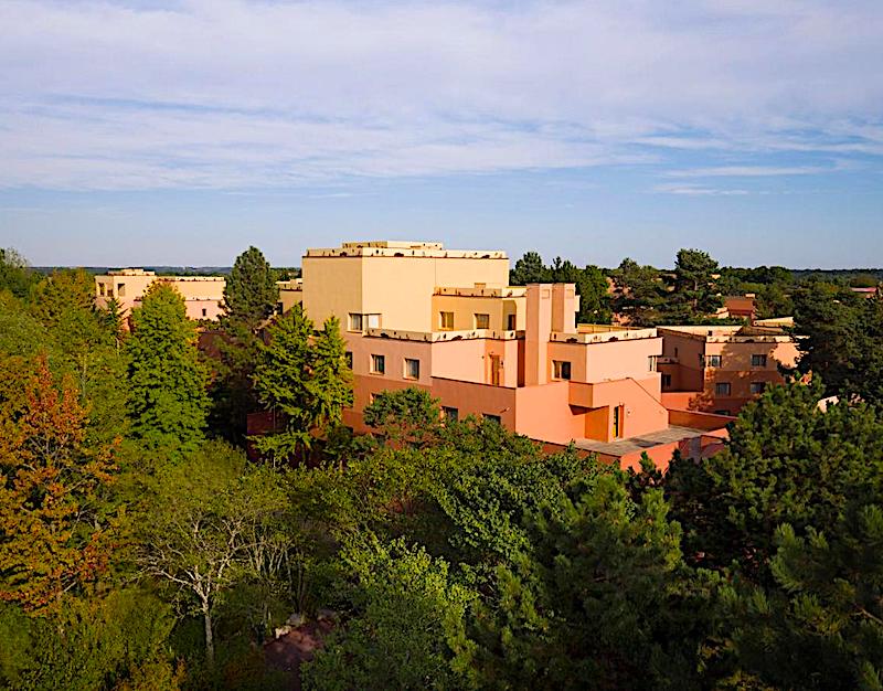 Disney Hotel Santa Fe near Disneyland Paris Disney Hotel Santa Fe near Disneyland Paris