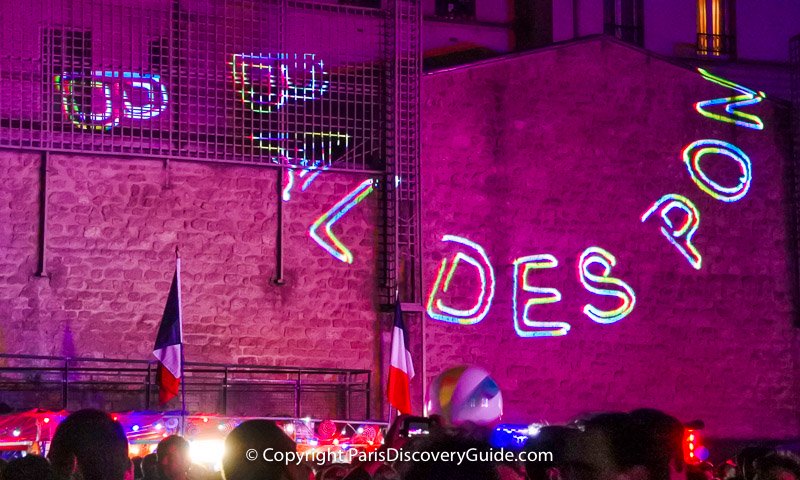 Light show at the Arènes Bal des Pompiers