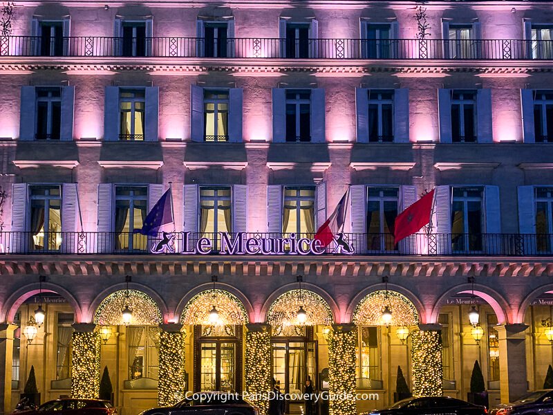 Dazzling holiday lights at Le Meurice Dazzling holiday lights at Le Meurice