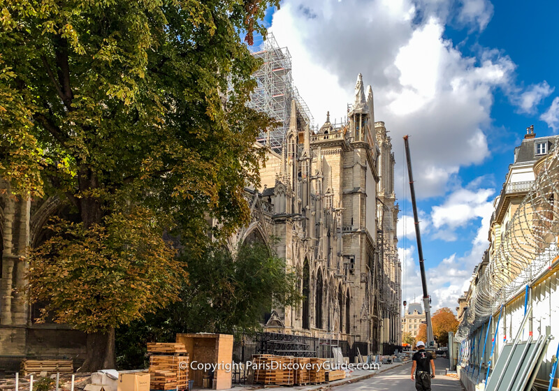 Restoration work on Notre Dame after the fire - photographed from Rue Chanoinesse Restoration work on Notre Dame after the fire - photographed from Rue Chanoinesse