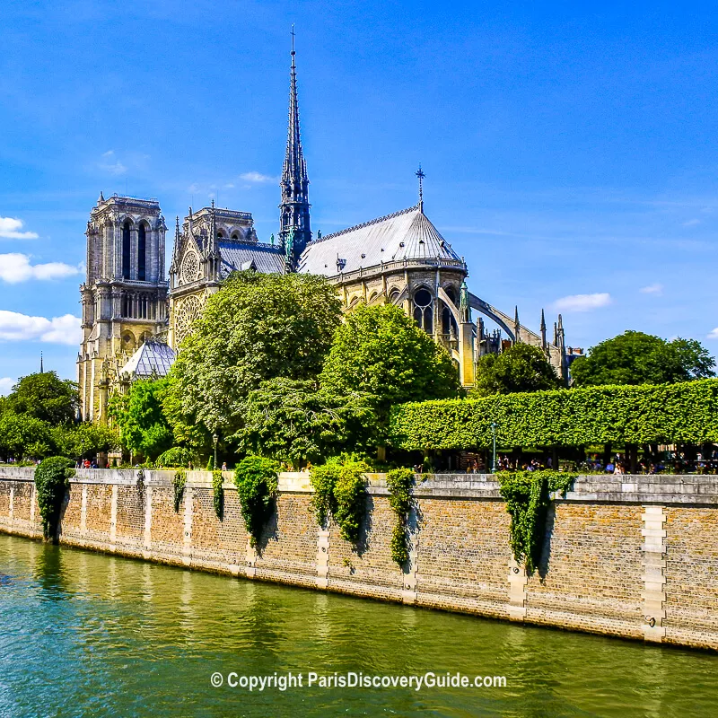 Notre Dame Cathedral overlooking the Seine River