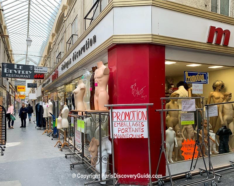 Mannequins inside Passage du Caire