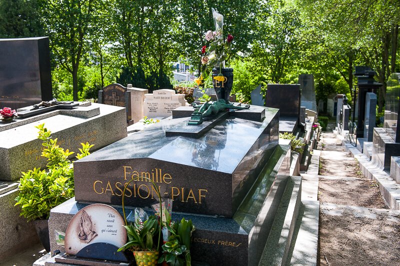 Edith Piaf grave - Photo credit: istockphoto.com/Mirrorimage-NL