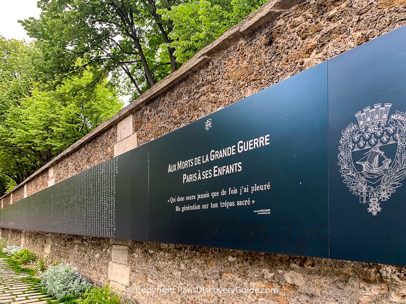 Memorial wall at Pere Lachaise Cemetery commemorating French victims of World War I 