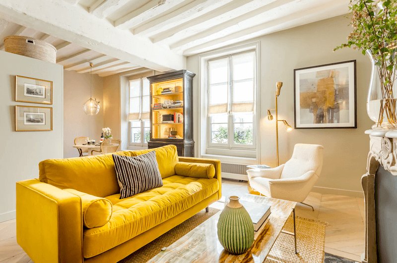 Poodle & Blonde apartment in Paris's 6th district