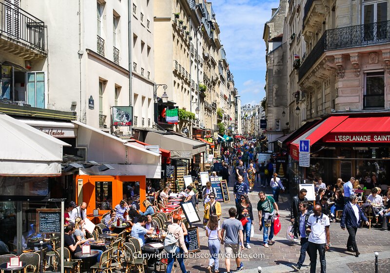 Cafes along Rue Montorgueil Cafes along Rue Montorgueil