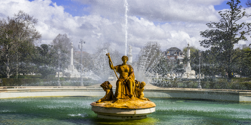 Versailles Garden statue spraying water