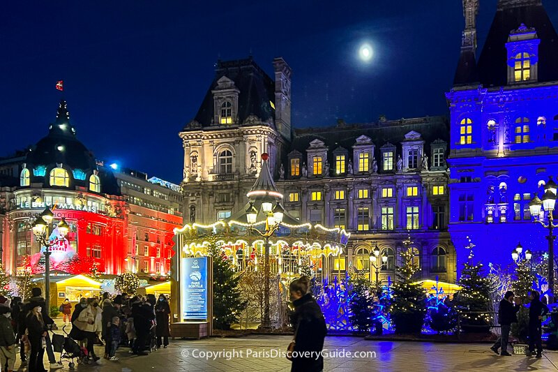 Hotel de Viille Christmas Market, with BHV department store on the left